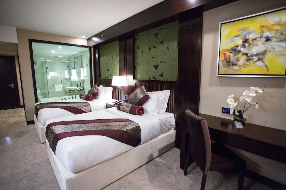 Royale Signature Hotel 1