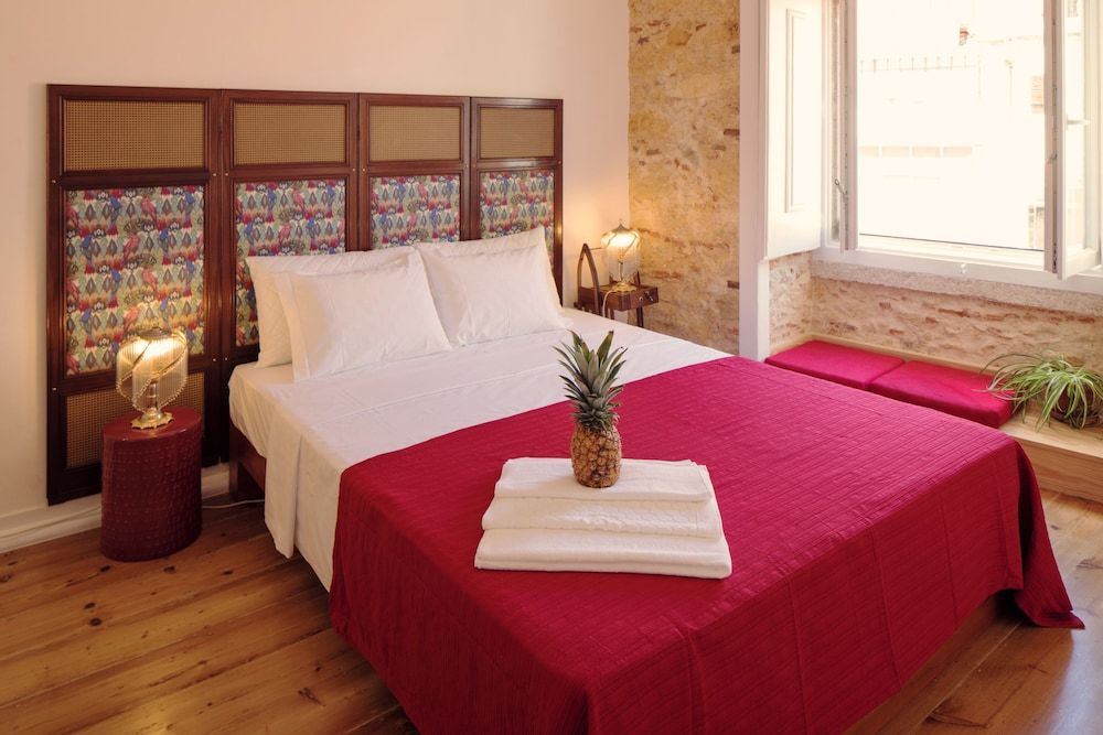 Lisbon Calling Rooms & Studio 2