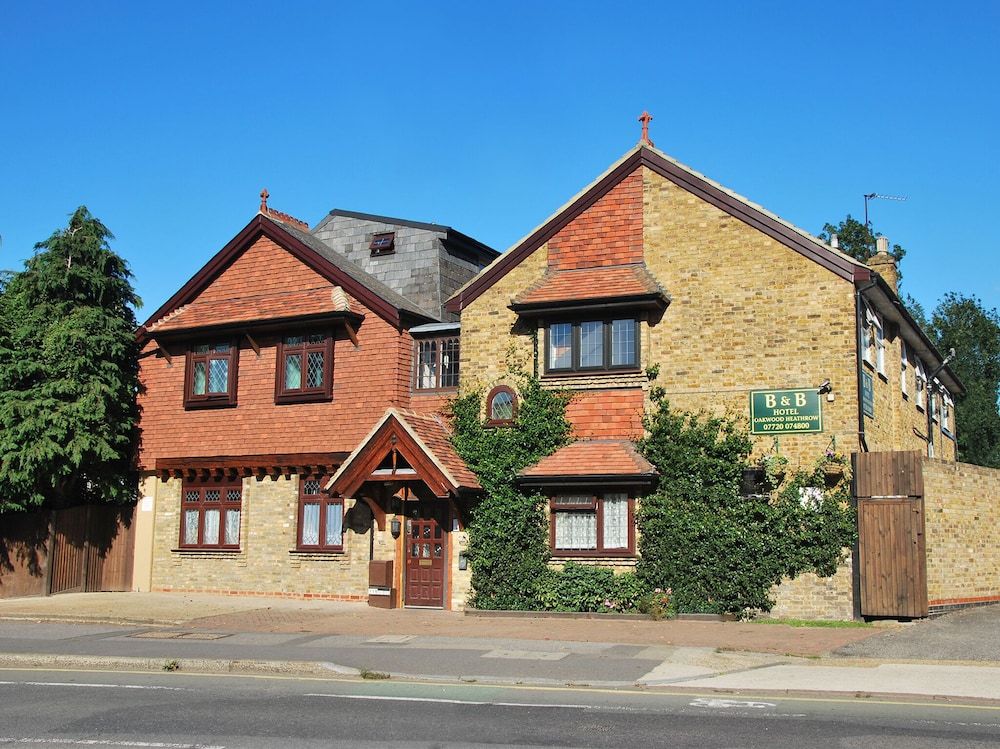 Oakwood Bed and Breakfast Heathrow 1