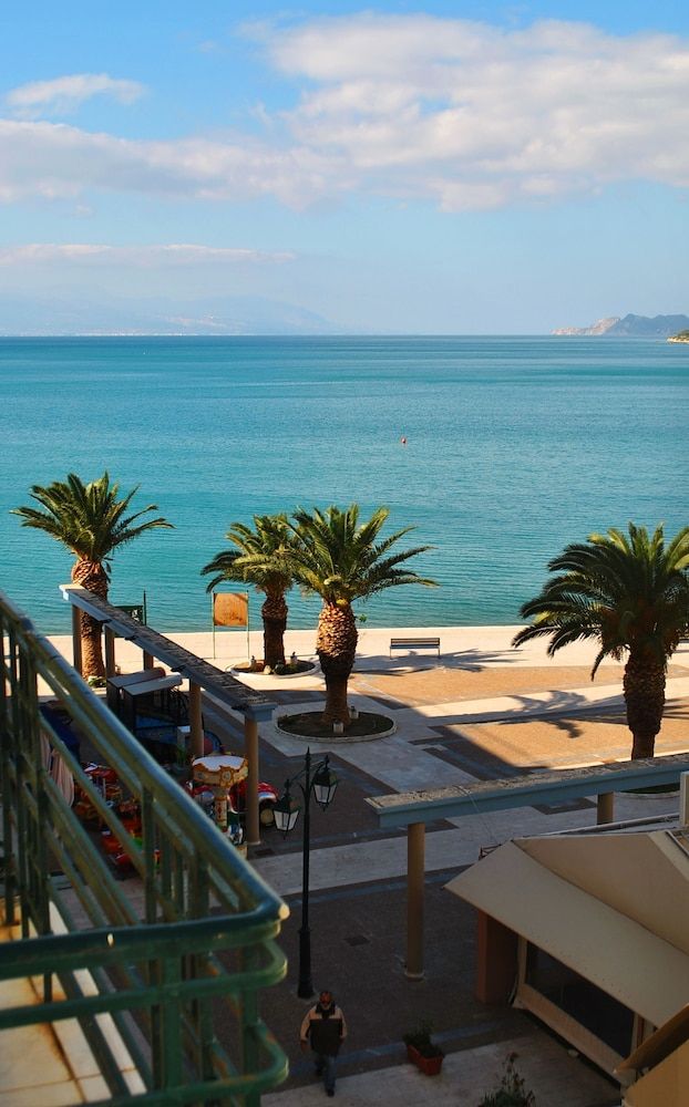 Grand Hotel Loutraki 2
