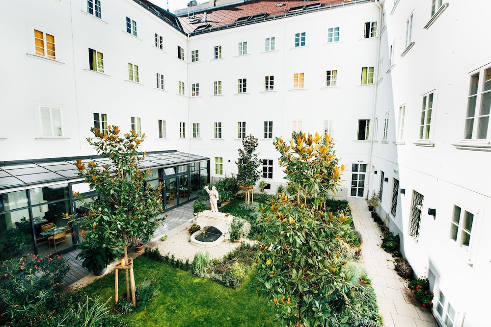 myNext - Johannesgasse Apartments 1