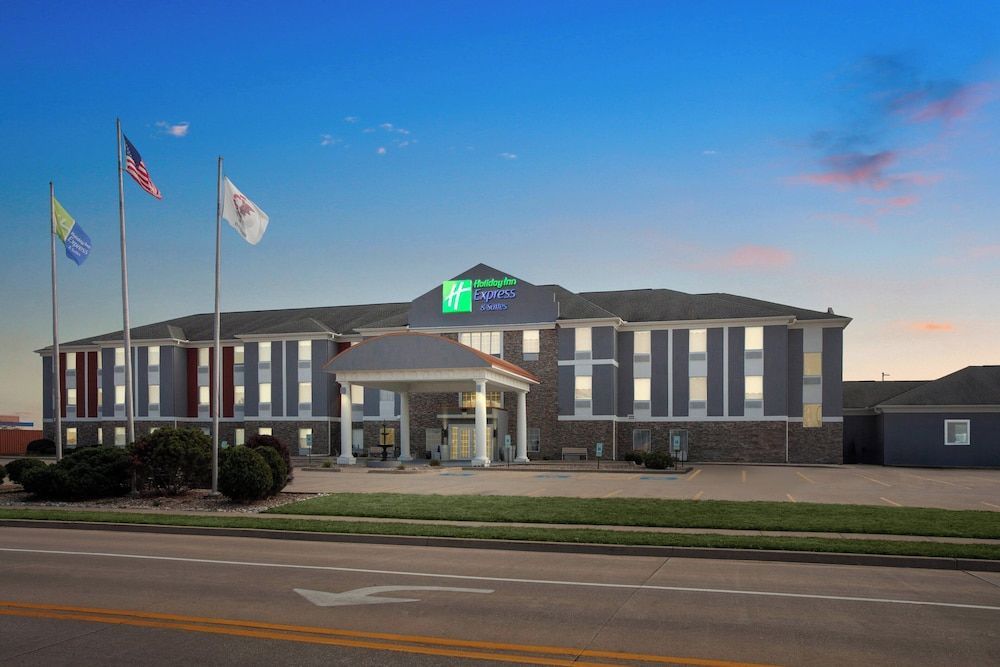 Holiday Inn Express & Suites BLOOMINGTON - NORMAL by IHG 1