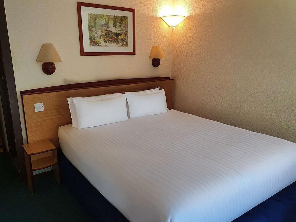 The Crossway Hotel, Coventry Walsgrave, Part of AG Collection 2