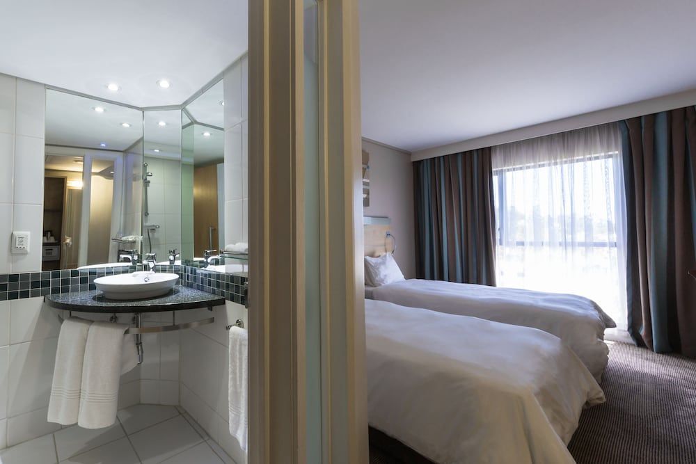 Holiday Inn Express SANDTON - WOODMEAD by IHG 2