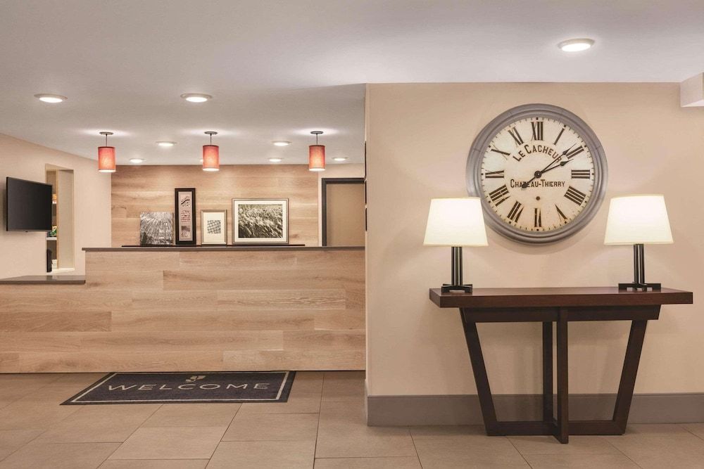 Country Inn & Suites by Radisson, Pigeon Forge South, TN 2