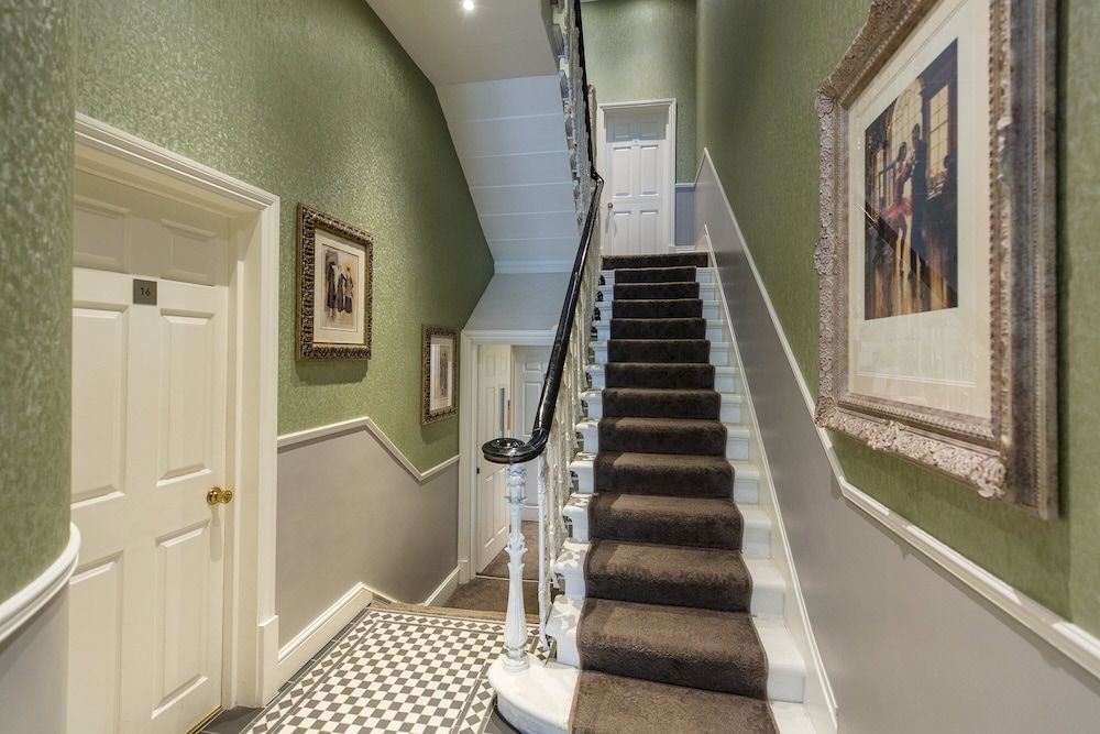 Kensington Gardens Hotel 2