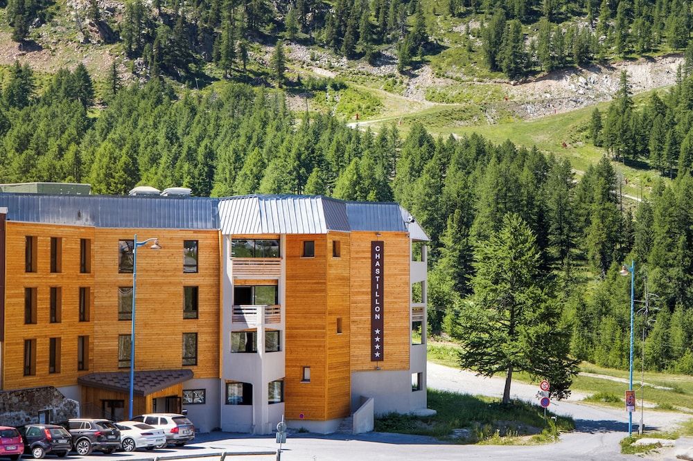 SOWELL RESIDENCES New Chastillon 1