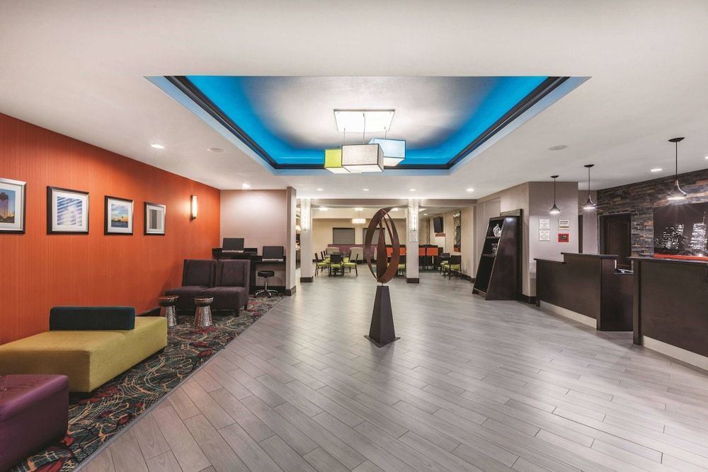 La Quinta by Wyndham Houston IAH Bush Intl Airport E 2