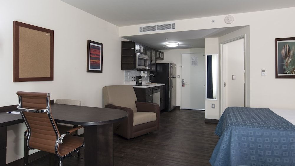 Candlewood Suites QUERETARO JURIQUILLA by IHG 1