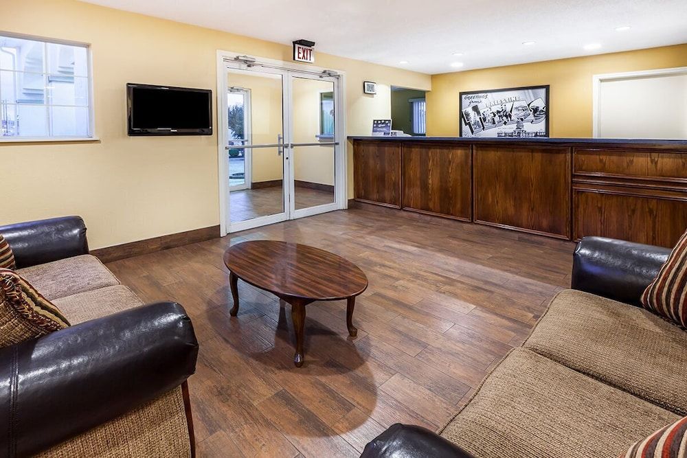 Premier Inn Palestine 2