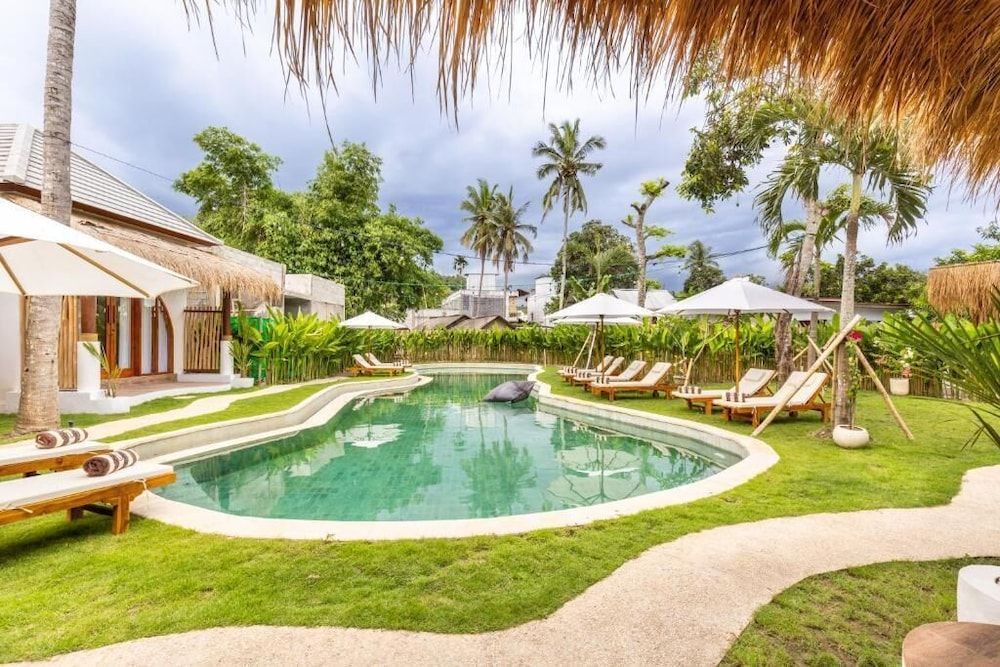 Roh Villas Kuta Lombok 1