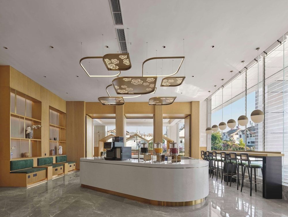 Hilton Garden Inn Kunming Dianchi 2