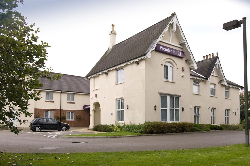 Premier Inn Taunton Ruishton - M5 J25 1