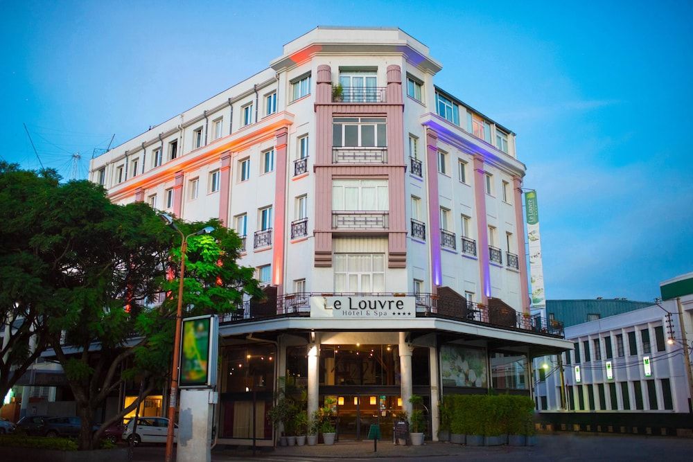 Le Louvre Hotel & Spa 1