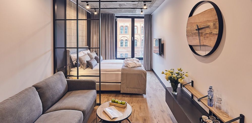 The Bridge Suites Hotel 1