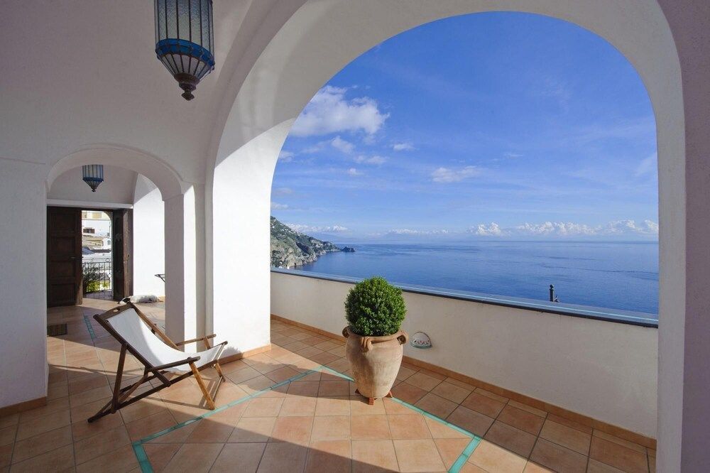 Casa Elena - In the Center of Praiano Parking Panoramic Hot tub 2