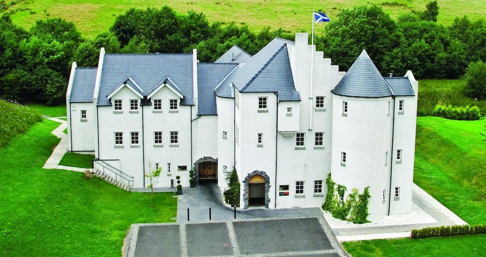 Glenskirlie Castle Hotel 1