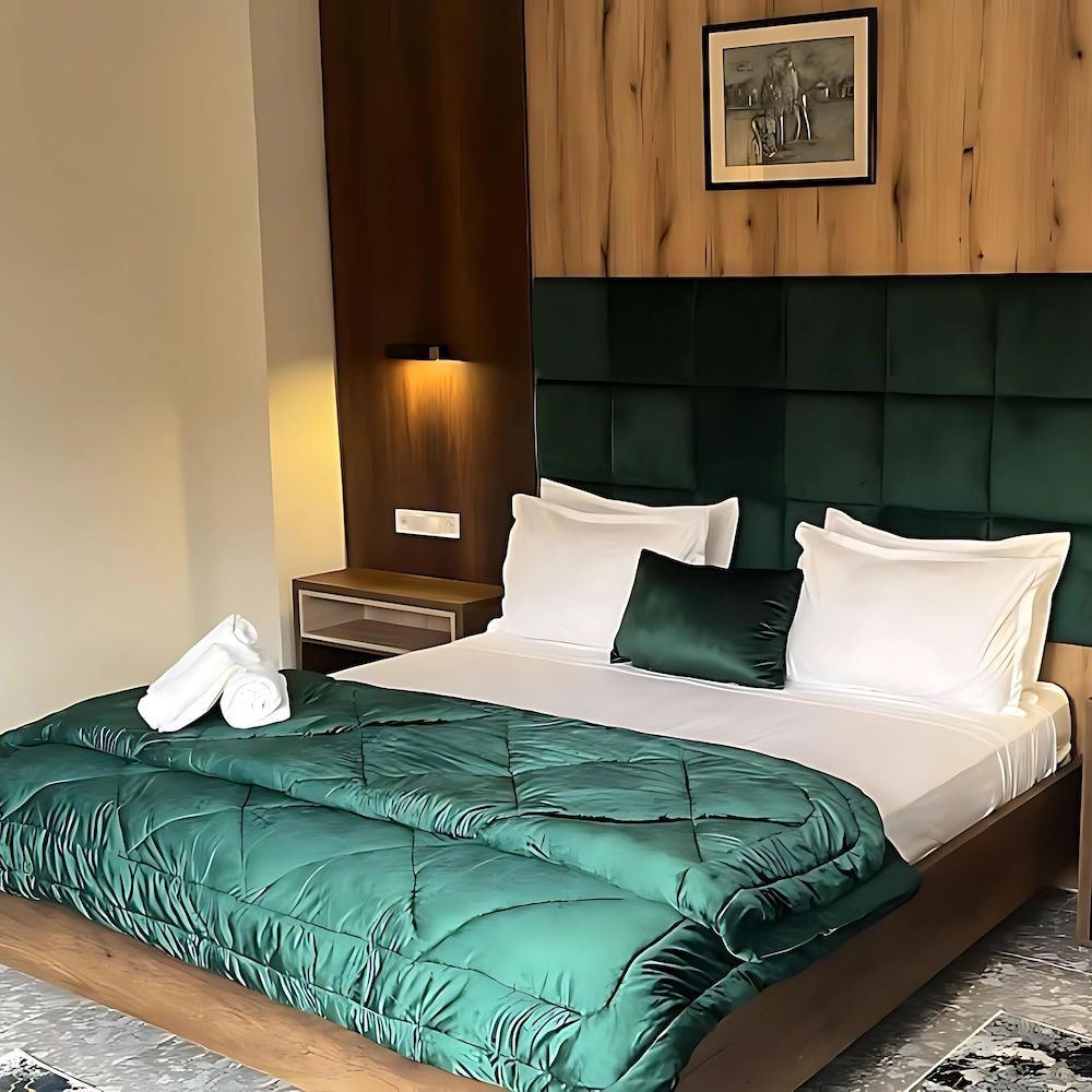 HOTEL MEDINA 2