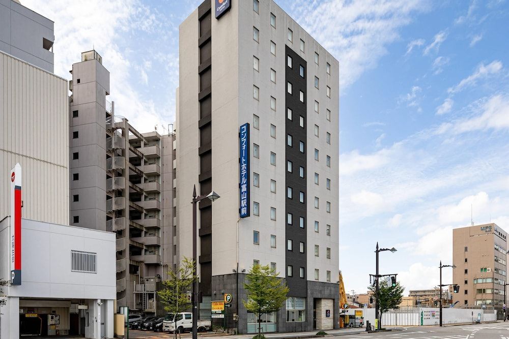 Comfort Hotel Toyama 1