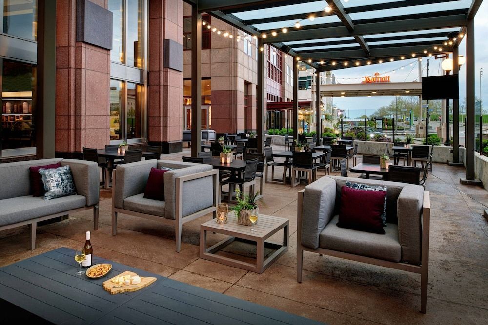 Cleveland Marriott Downtown at Key Tower 2