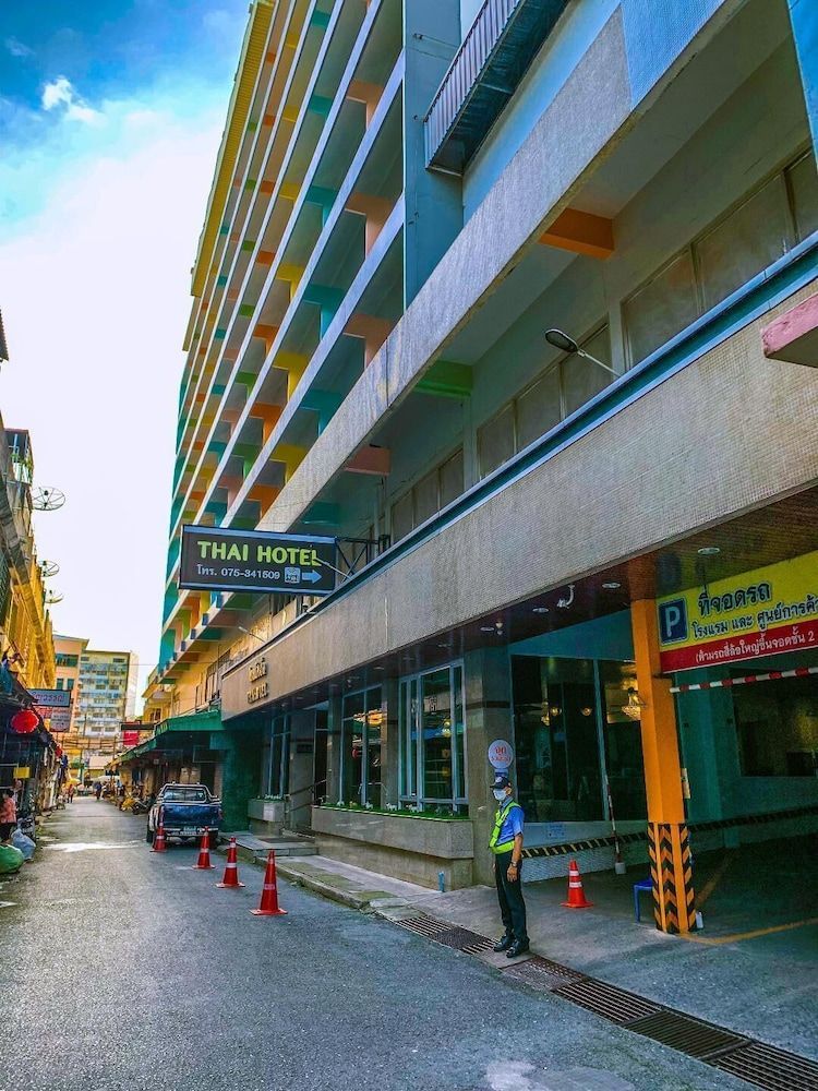 Thai Hotel 1