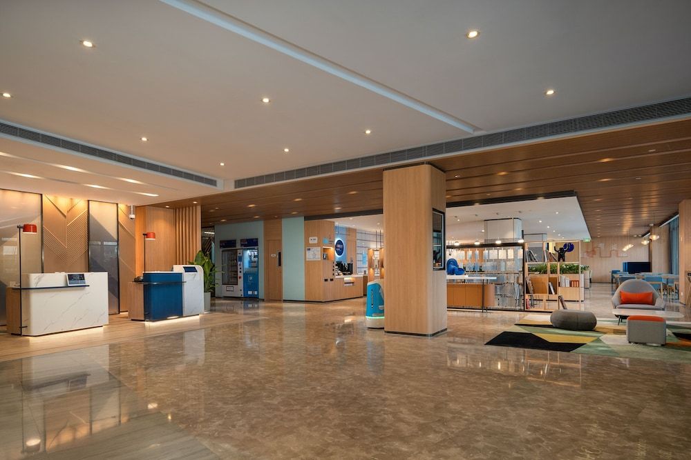 Holiday Inn Express SHANGHAI PUJIANG by IHG 2