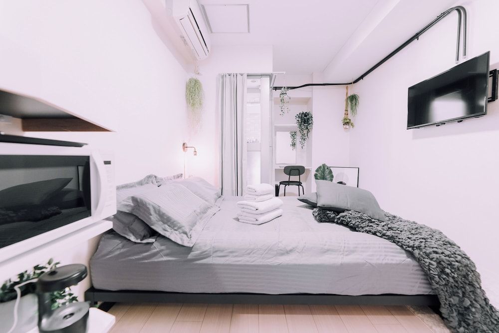 Minimalist Loft 902 1