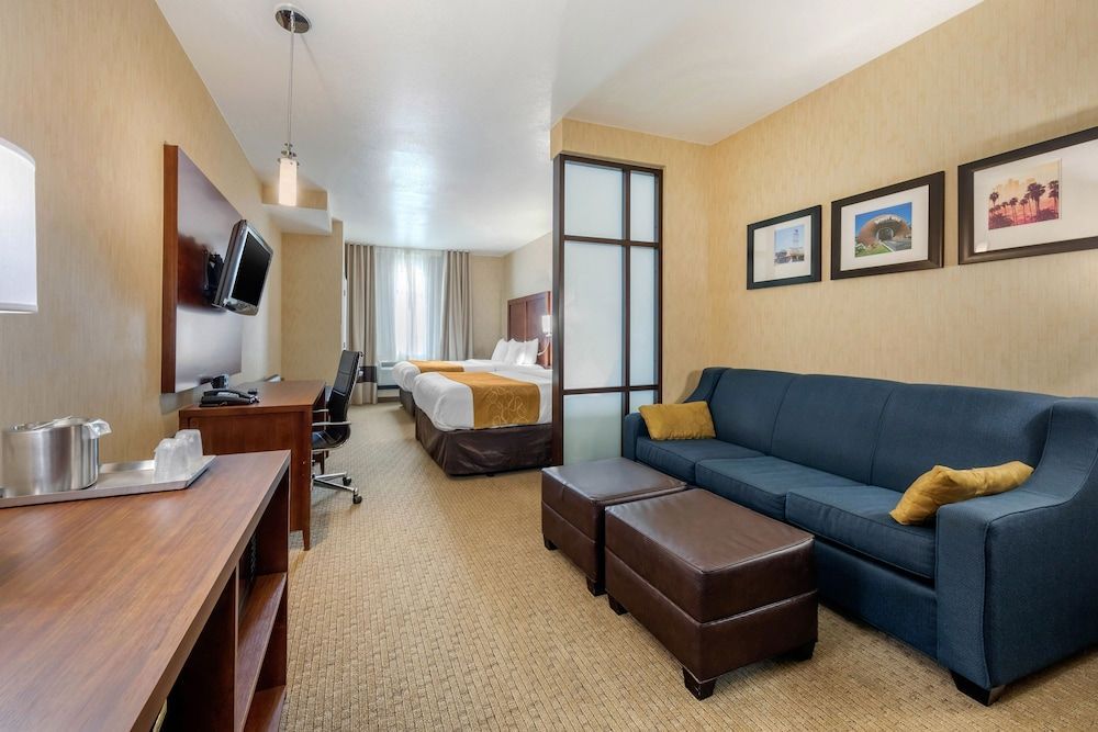 Comfort Suites Near City of Industry - Los Angeles 1