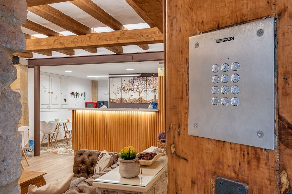Hostal 977 1