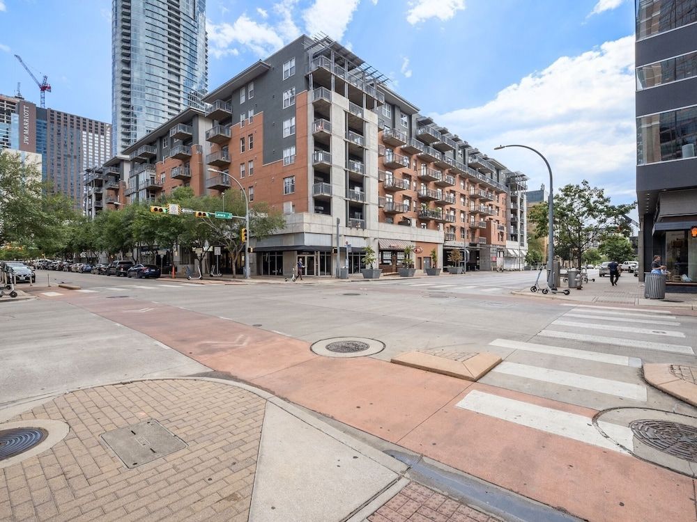 Kasa Downtown Austin 1