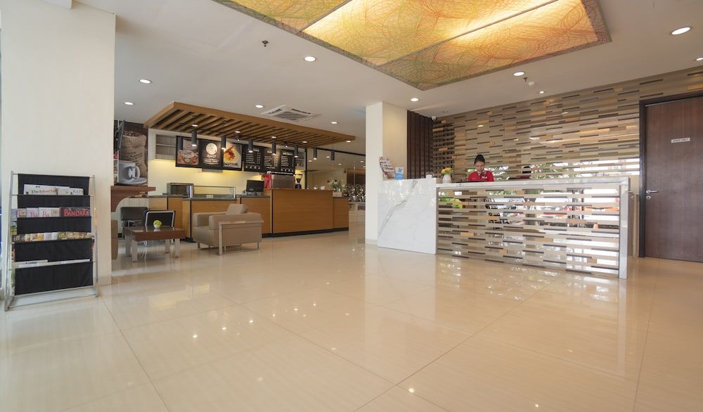 d'primahotel Airport Jakarta 1 2