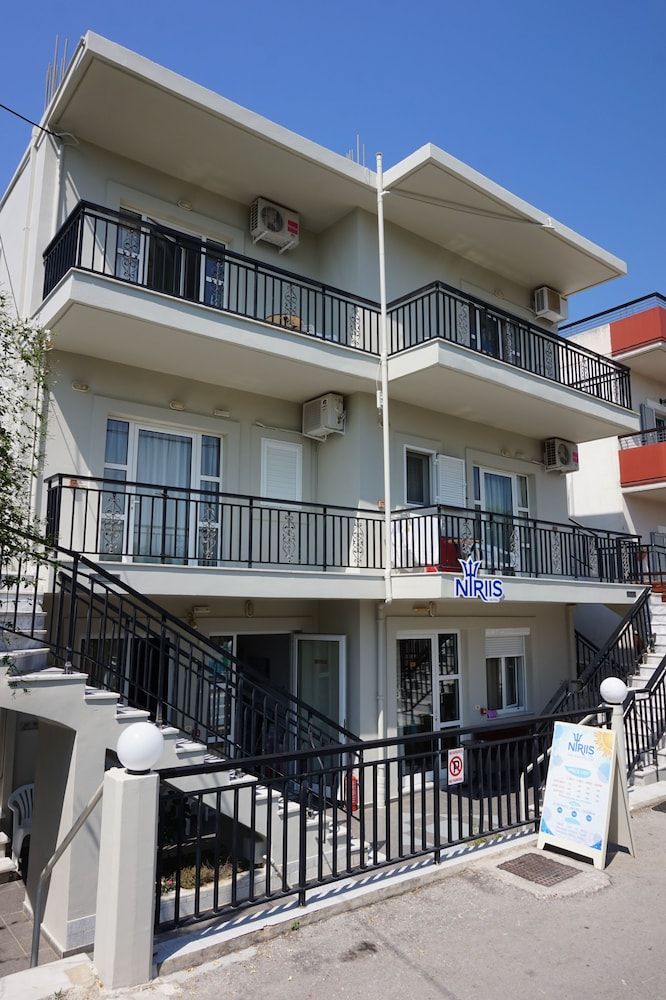 Niriis Hotel 1