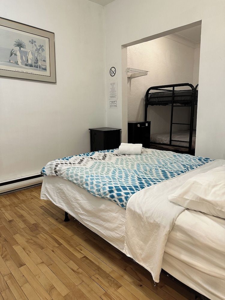 Hotel Mini Inc 1