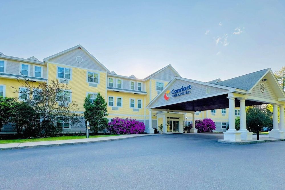 Comfort Inn & Suites Scarborough-Portland 1