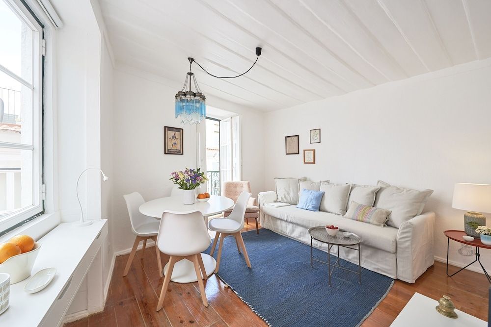 Alfama Light-Filled Apartment, By TimeCooler 1