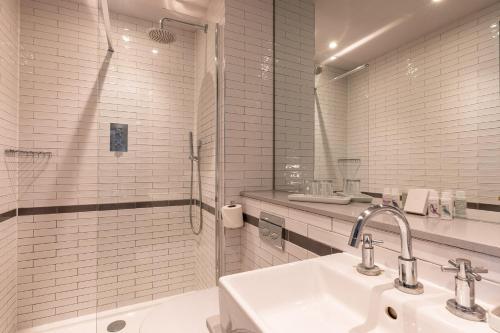 The Brook Green Hotel 1