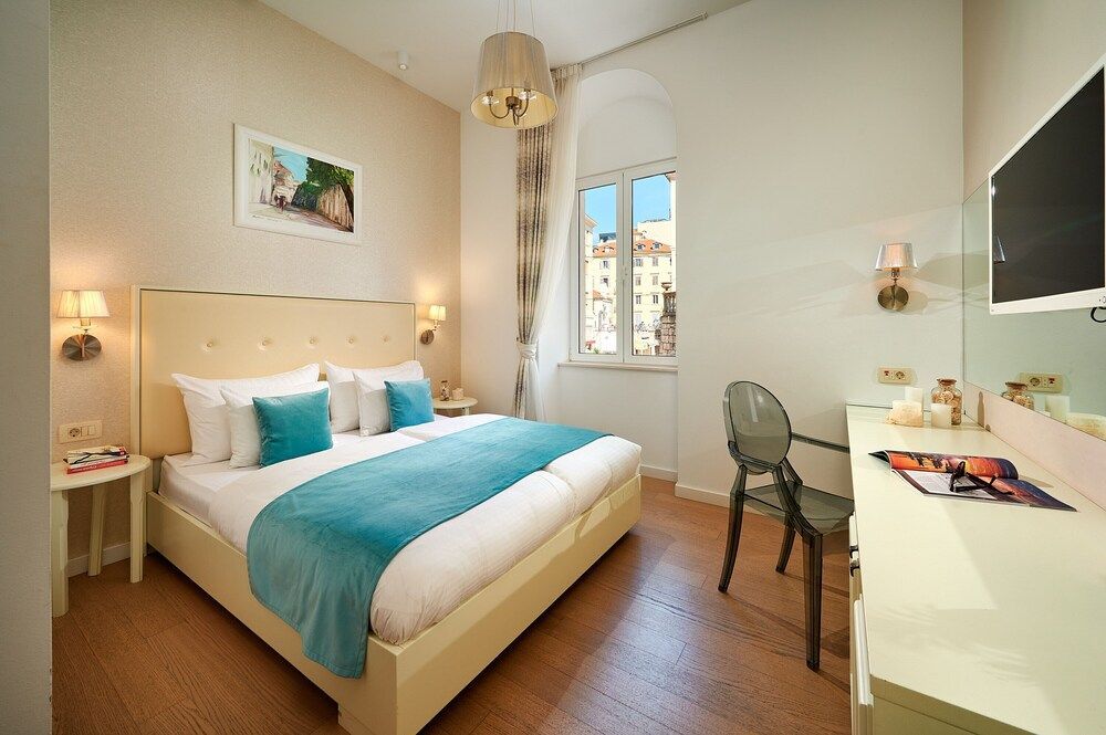 Marmont City Rooms 1