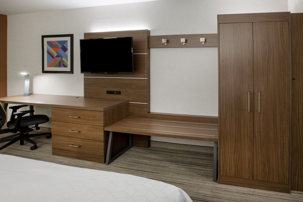 Holiday Inn Express & Suites BINGHAMTON UNIVERSITY-VESTAL by IHG 2