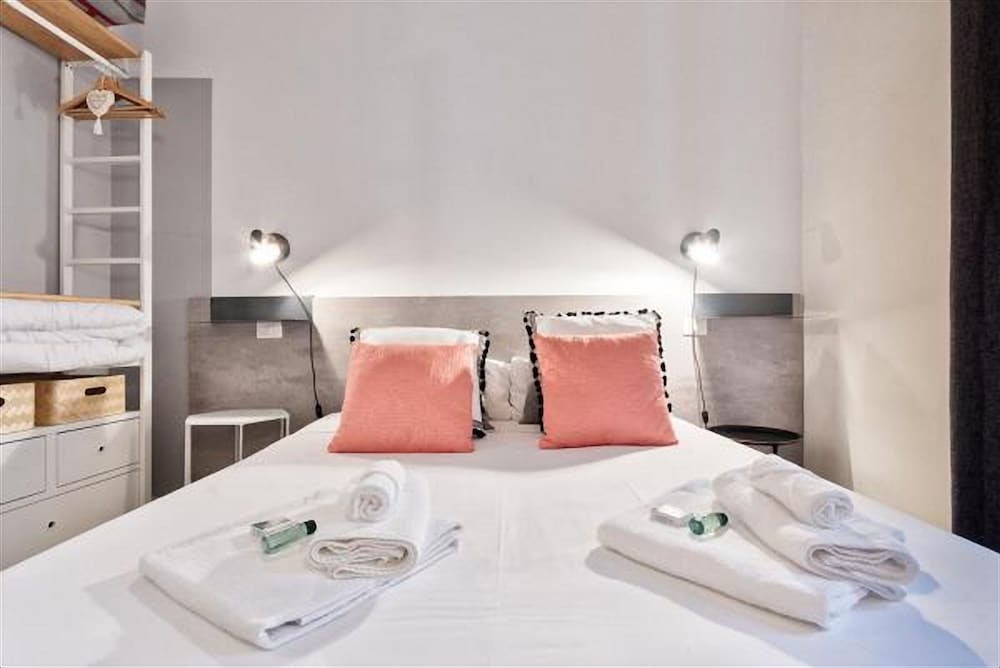 Torino S. Ottavio Chic Style Flat 1