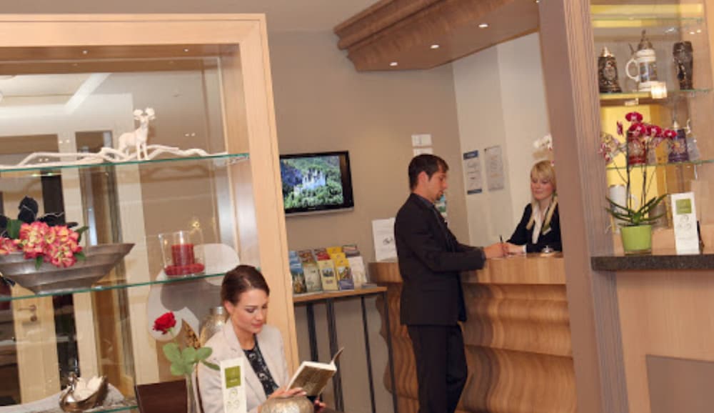 Villa Ludwig Suite Hotel 2