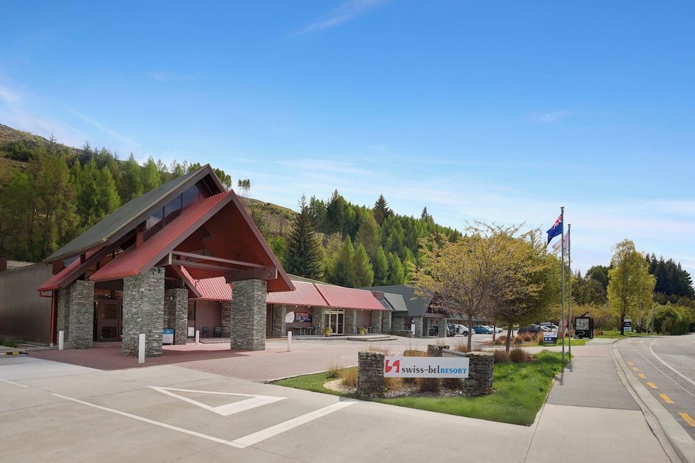 Swiss-Belresort Coronet Peak 1