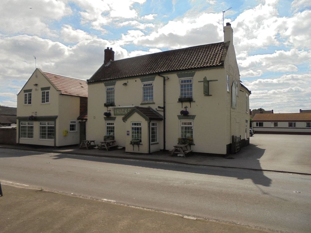 The River Don Tavern and Lodge 1