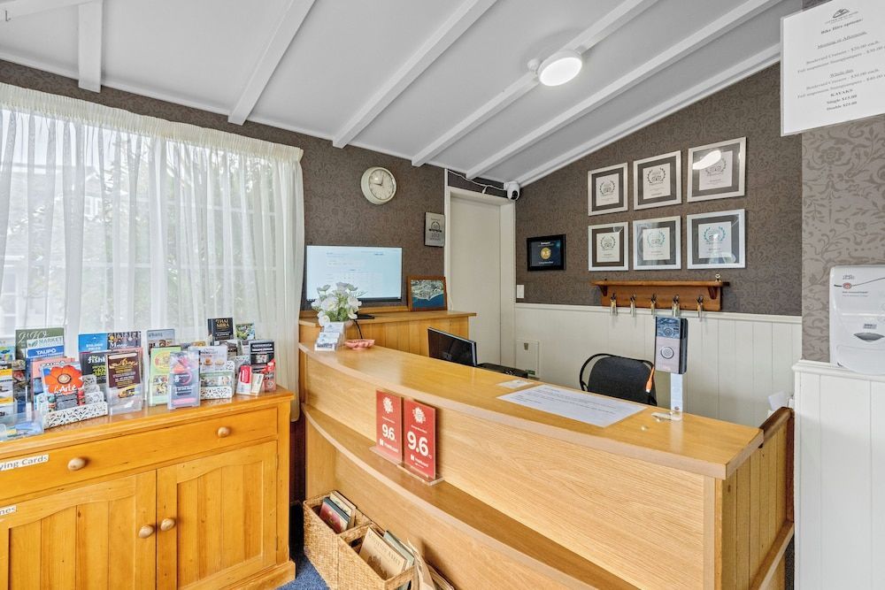Cottage Mews Motel 2