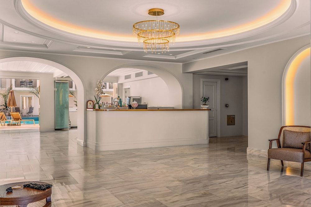 Royal Nidri Suites 2