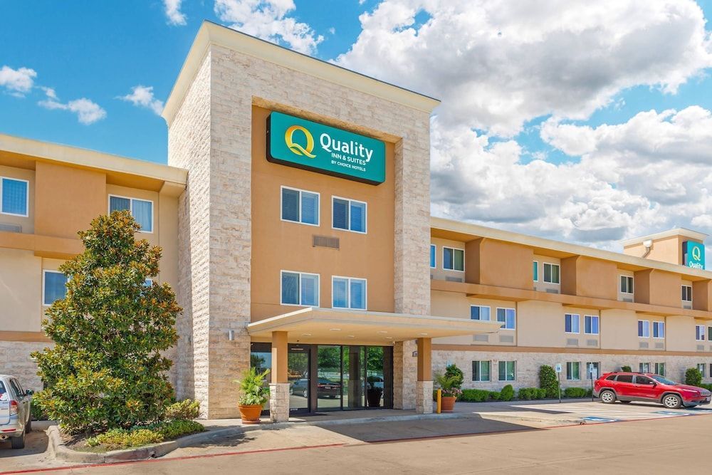 Quality Inn & Suites Plano East - Richardson 1