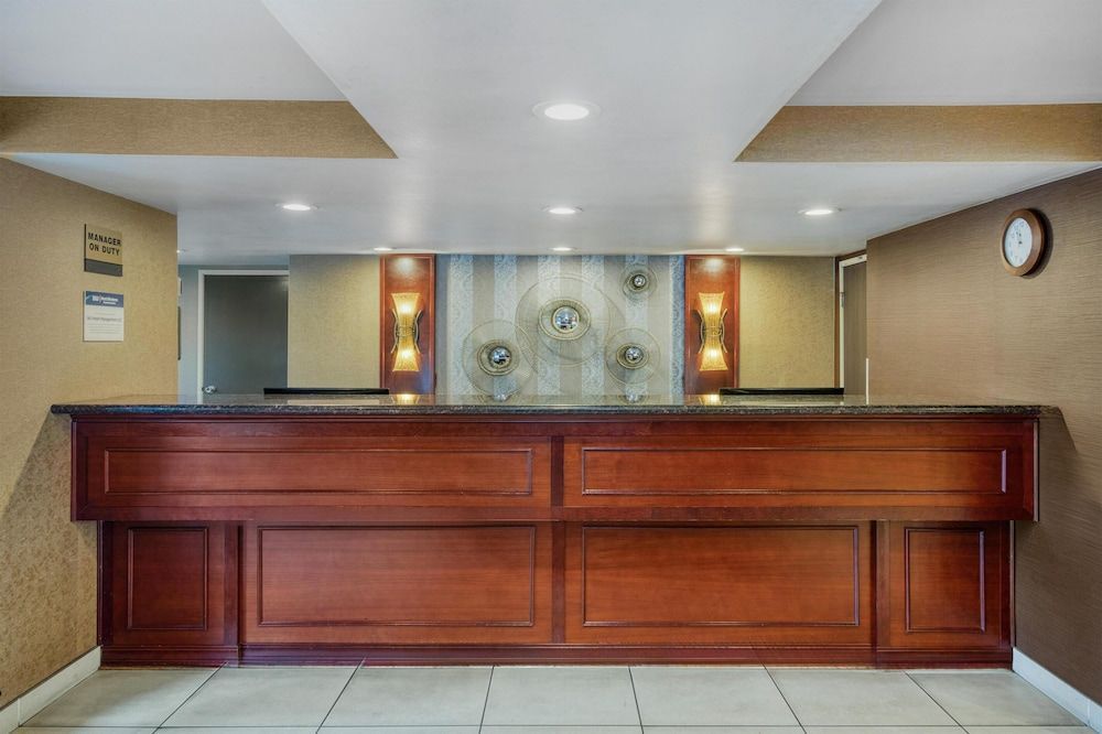 Best Western Alderwood 2