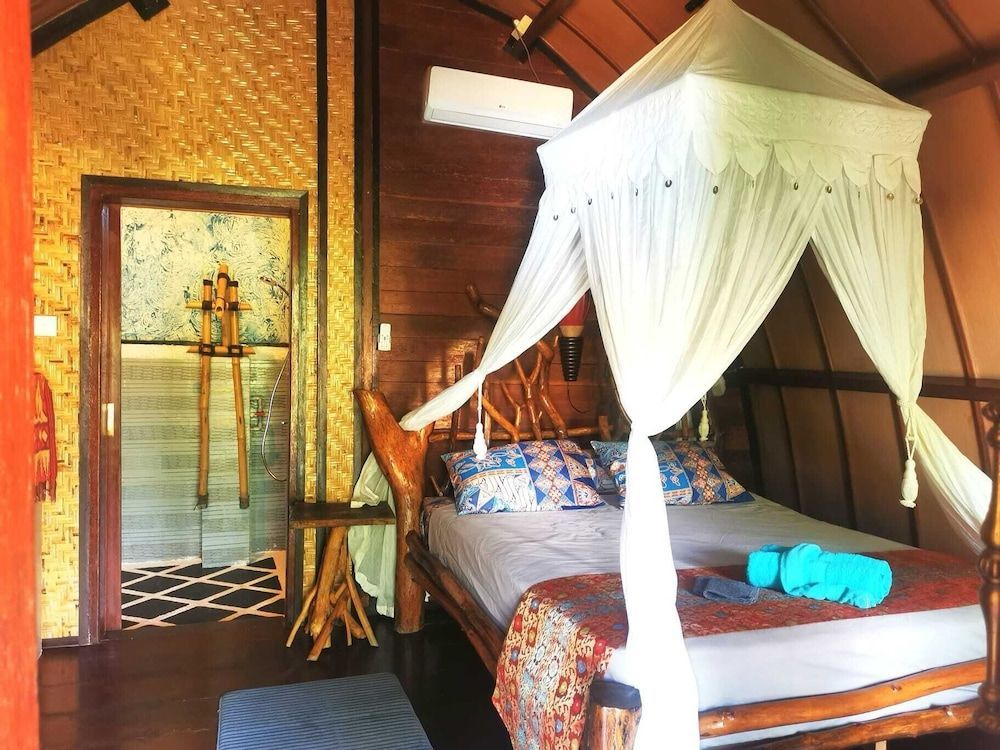 Kampung Meno Bungalows 2