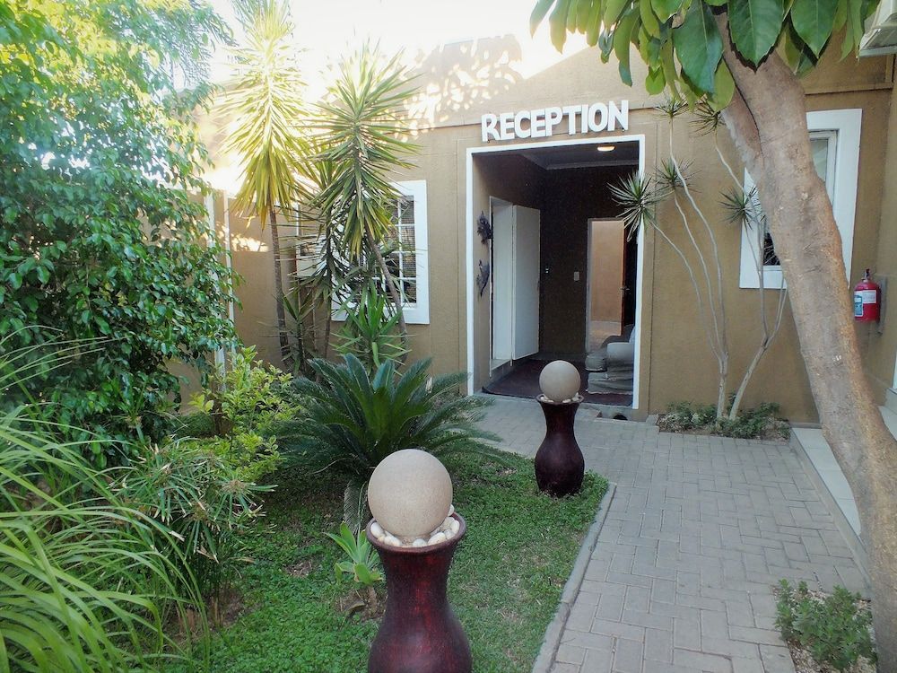 Uzuri Guesthouse CC 2