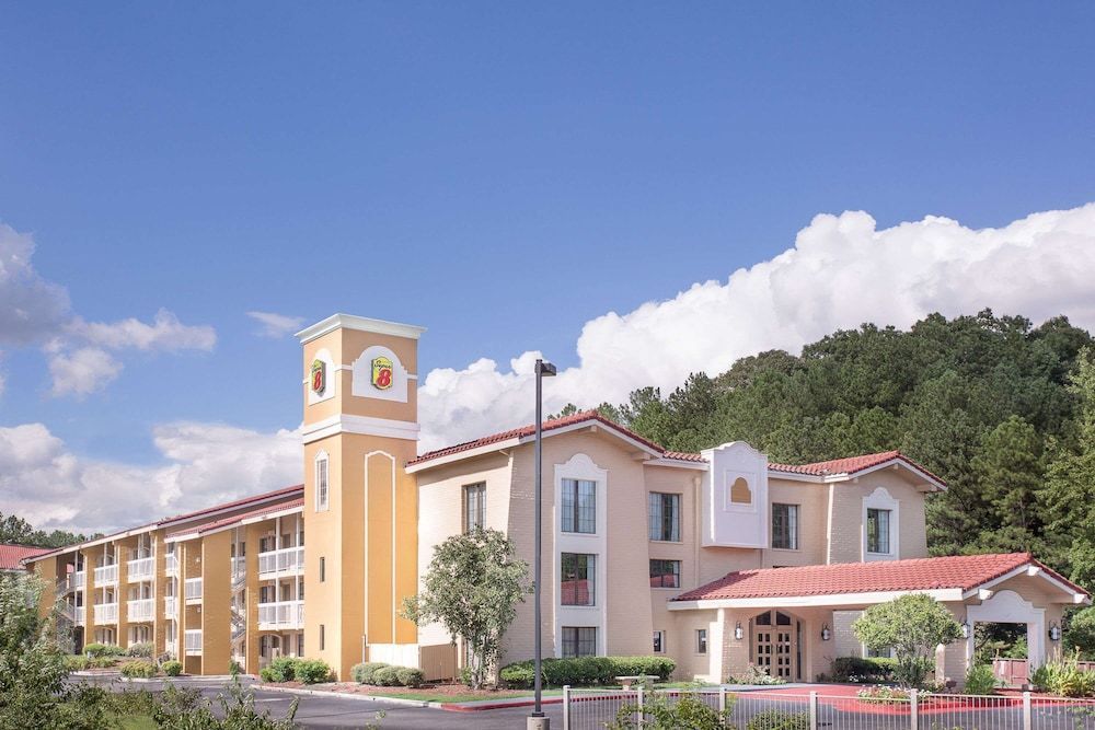 Super 8 by Wyndham Austell/Six Flags 1