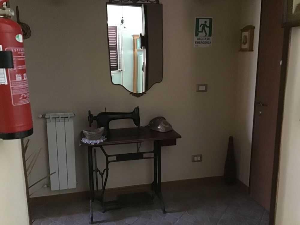 ACHIRINA bed and breakfast 1